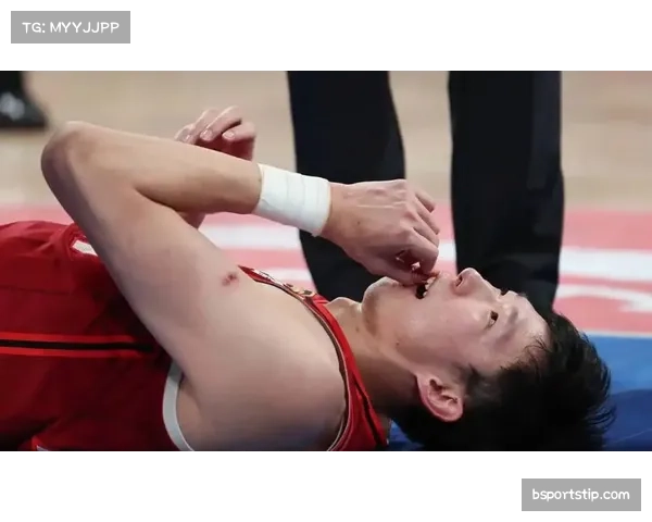 周琦佩戴护目镜导致视觉畸变 眼部反复受伤影响判断